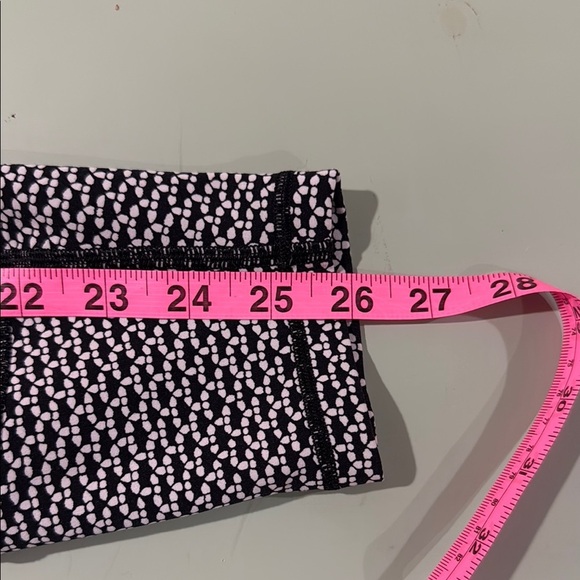 Lululemon Patterned In Movement Leggings - Picture 7 of 8